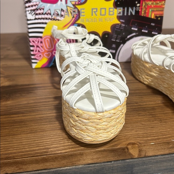 Cape Robbin Lunda White Espadrille Platform Sandals. New in box size 7 - Picture 7 of 8